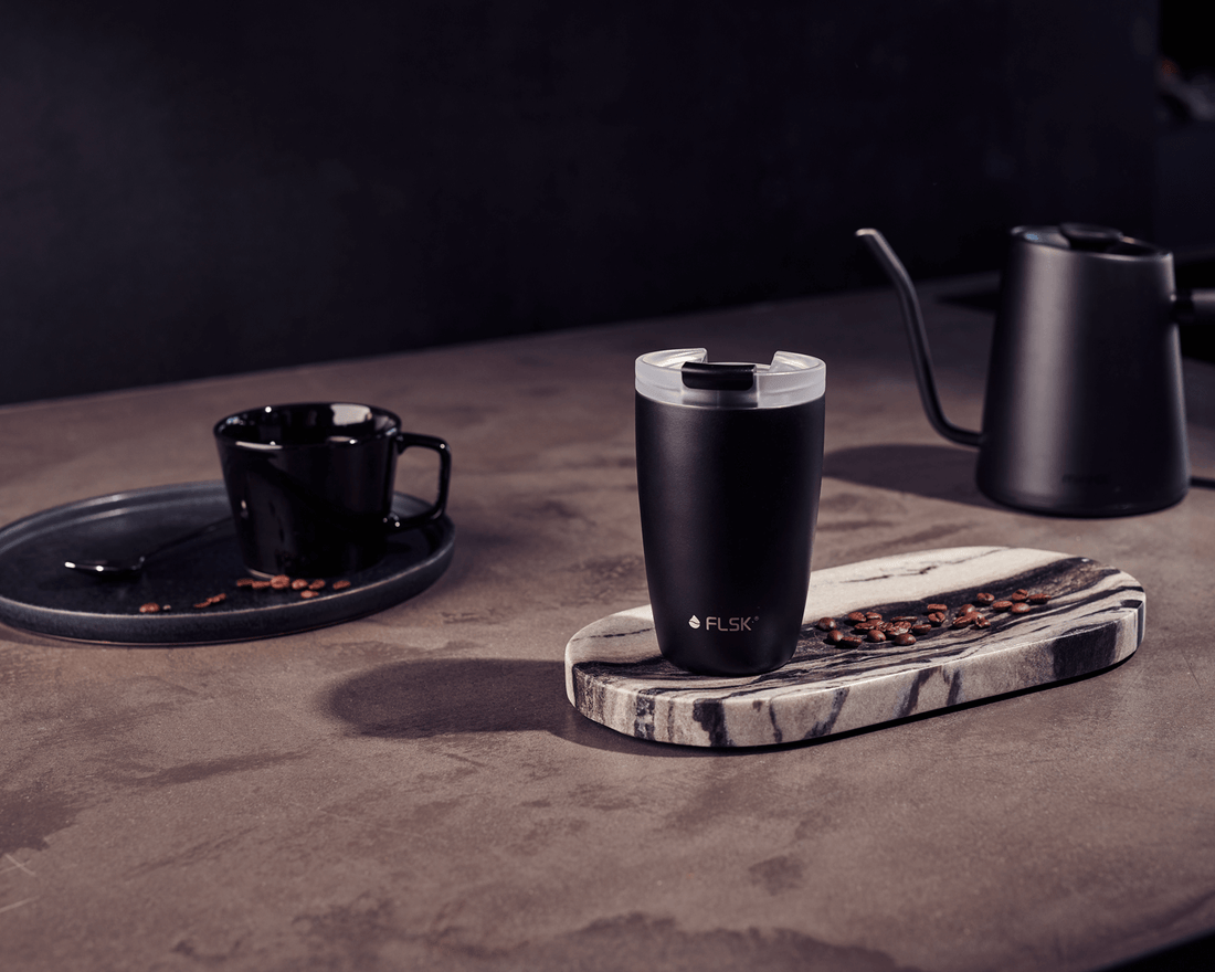 Der Design FLSK Kaffeebecher: funktional und ästhetisch