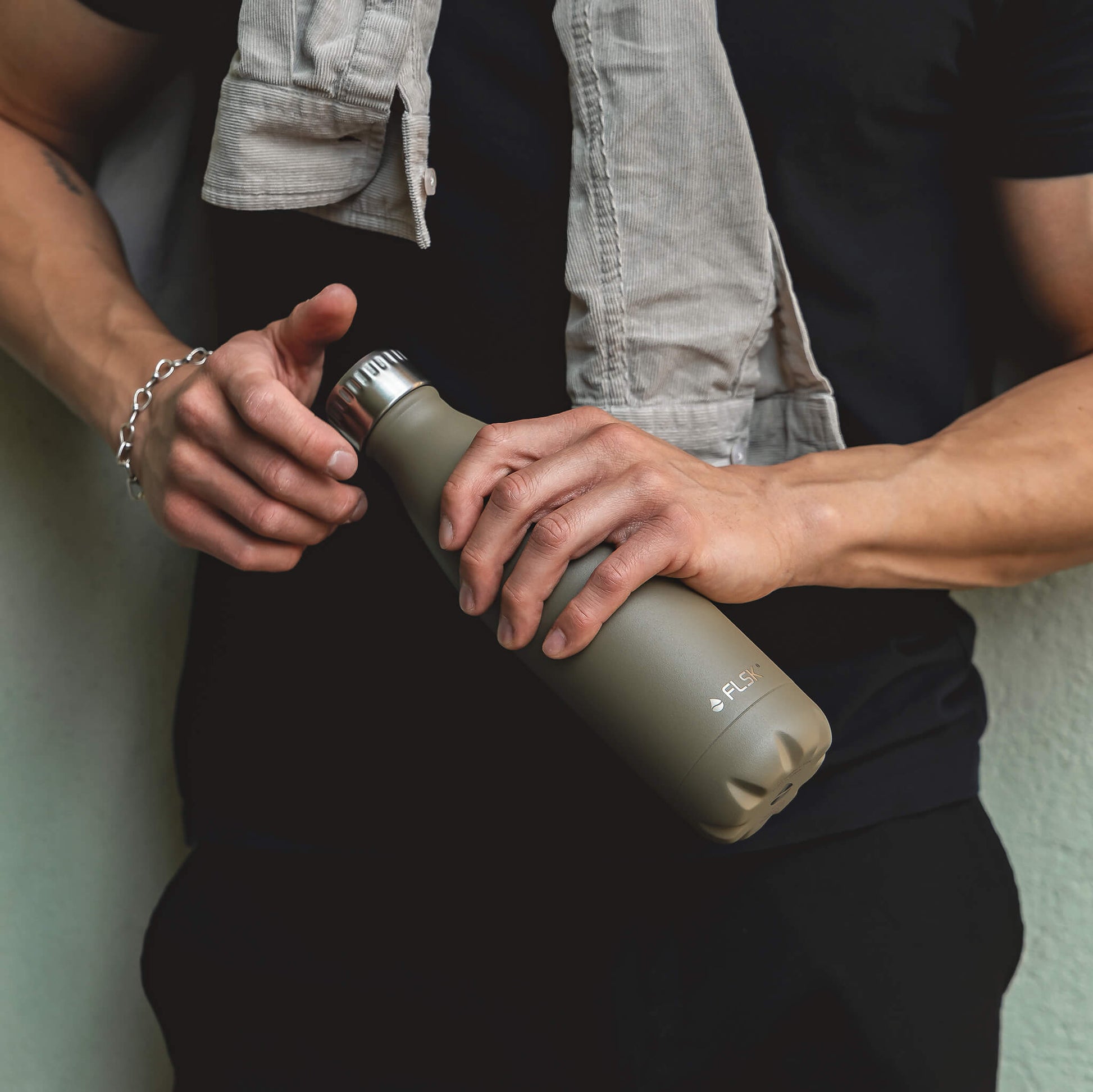 FLSK Trinkflasche 500 ml khaki aus Edelstahl